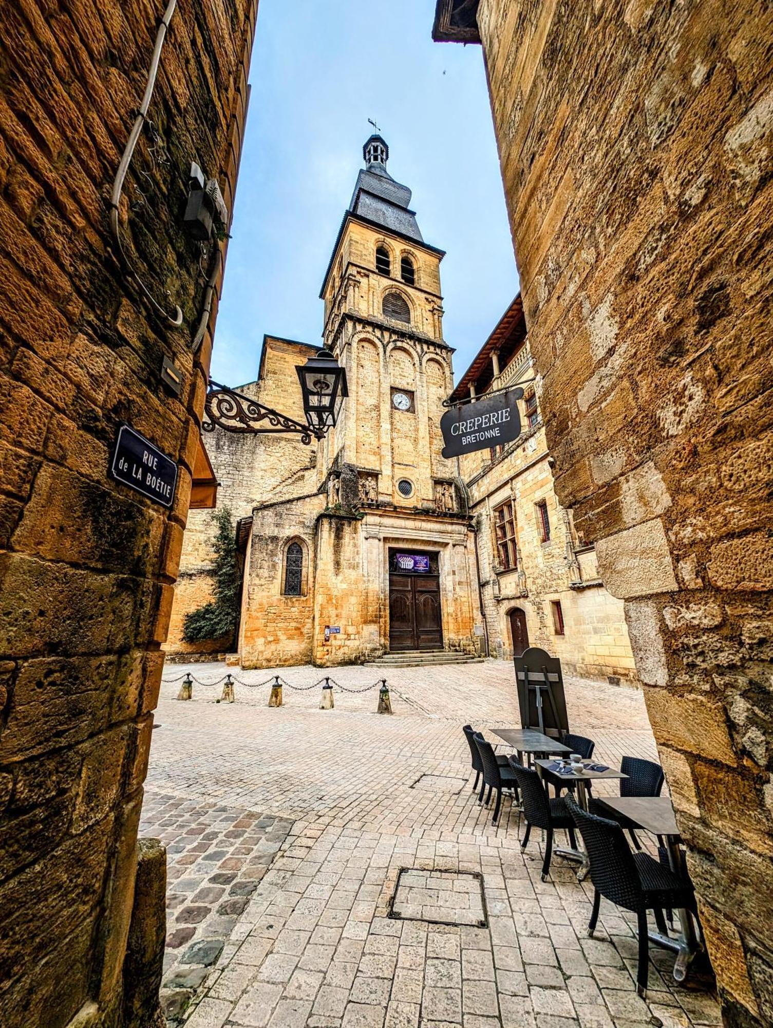 Centrally Located Sarlat Apartment With Medieval Town Views Zewnętrze zdjęcie